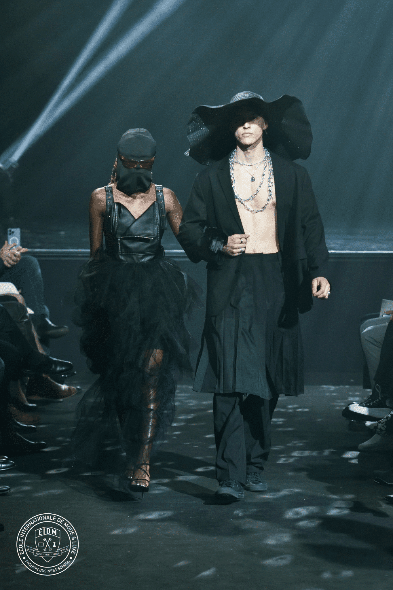 FASHION SHOW JMC BW SIDE 2